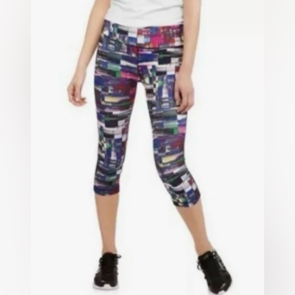 Danskin Print Capri Leggings